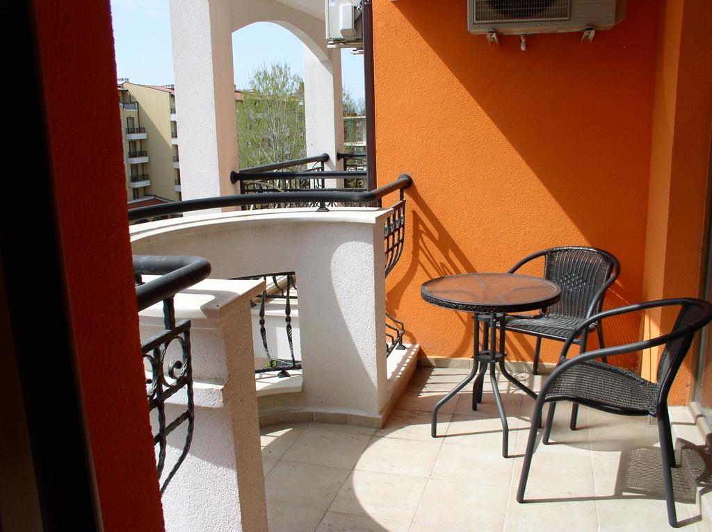 Lvv Palace Apartment Солнечный берег Экстерьер фото